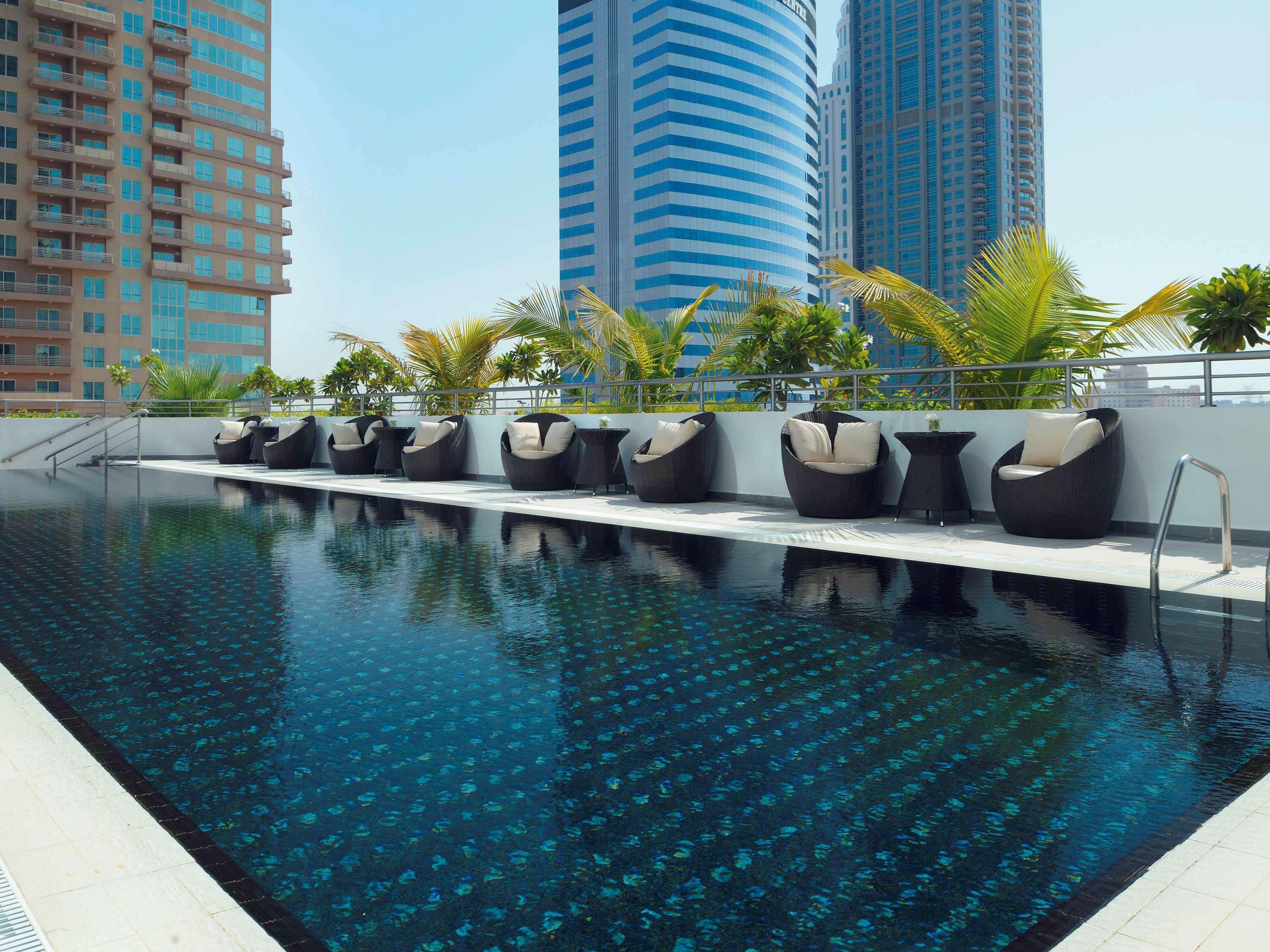 Moevenpick Hotel Jumeirah Lakes Towers Dubai Exterior photo The pool at the hotel
