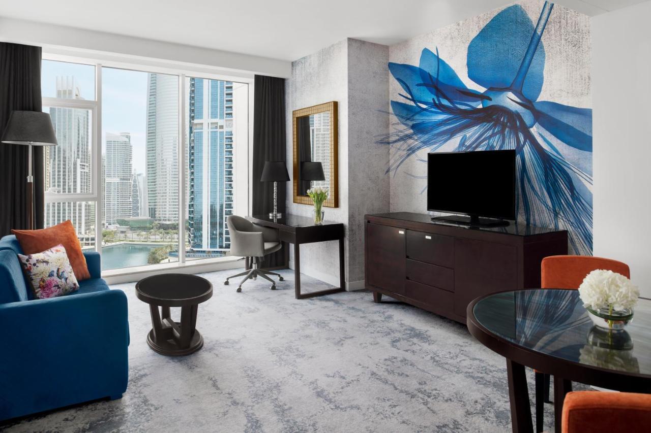 Moevenpick Hotel Jumeirah Lakes Towers Dubai Exterior photo A suite at the Atlantis Paradise Island