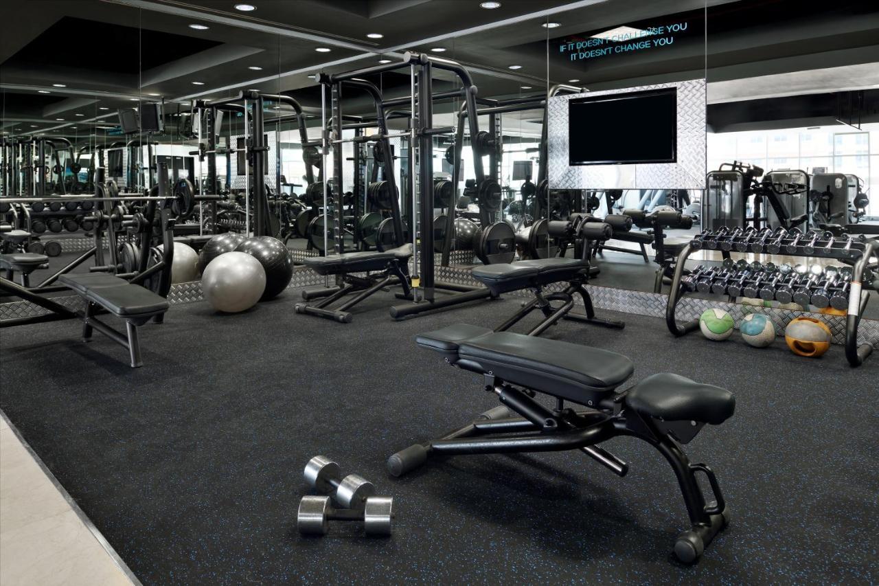 Moevenpick Hotel Jumeirah Lakes Towers Dubai Exterior photo The gym at the hotel
