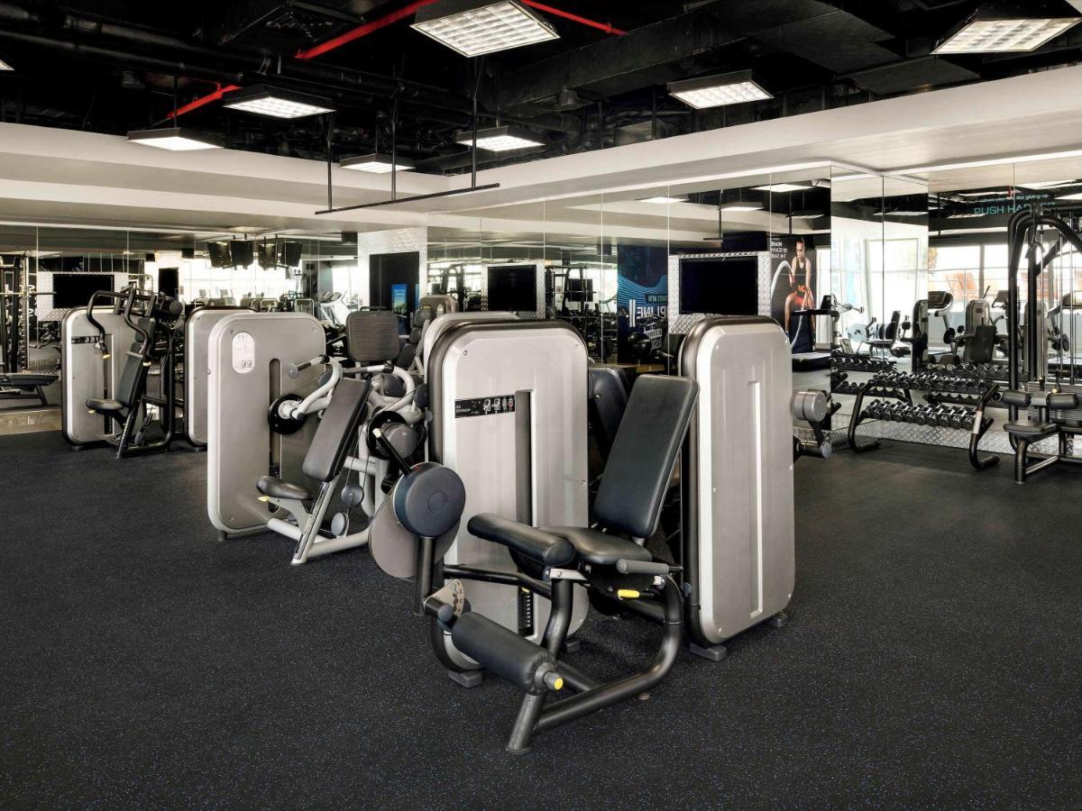 Moevenpick Hotel Jumeirah Lakes Towers Dubai Exterior photo The gym at the 2012 London Olympics